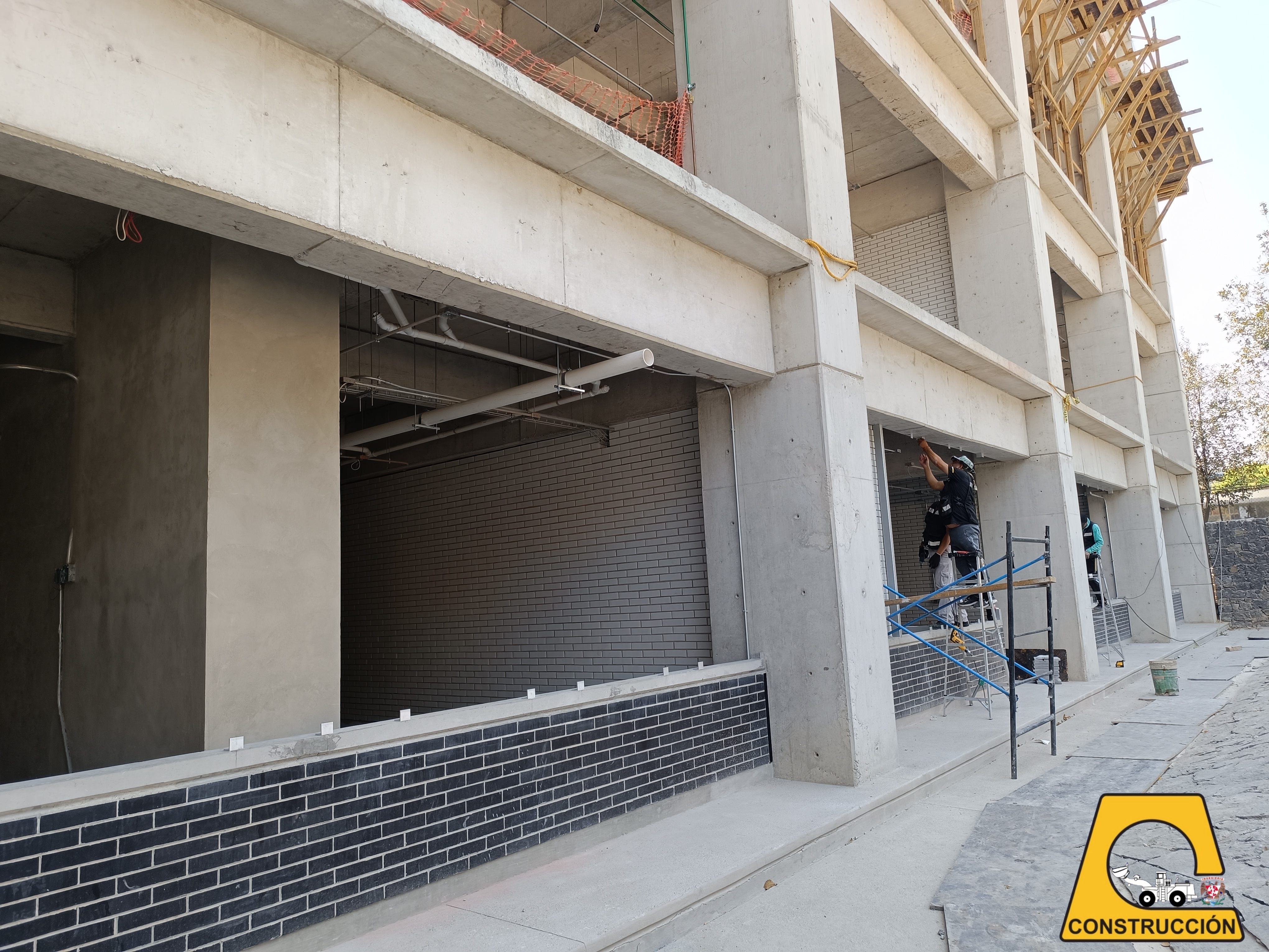 Acabado de muro del exterior del edificio (2).jpg