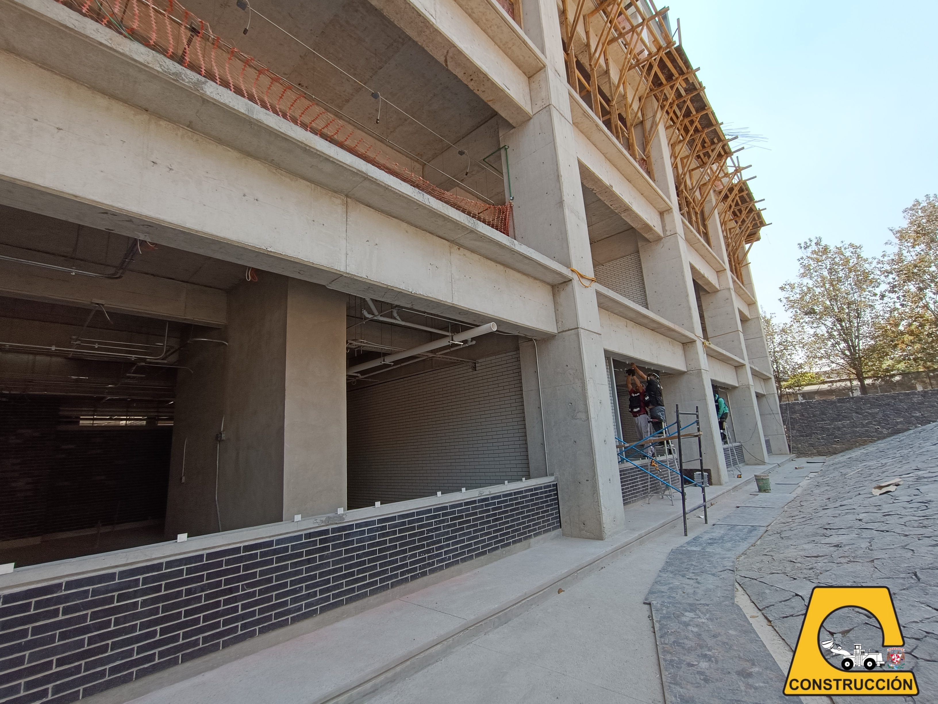 Acabado de muro del exterior del edificio (3).jpg