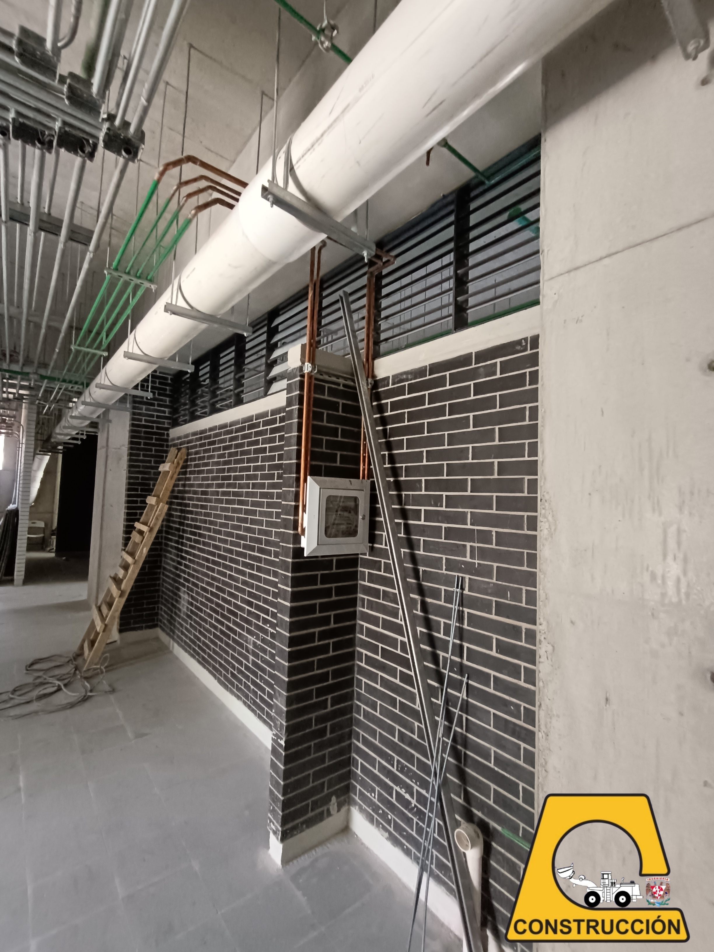 Instalación hidráulica y eléctrica (2).jpg