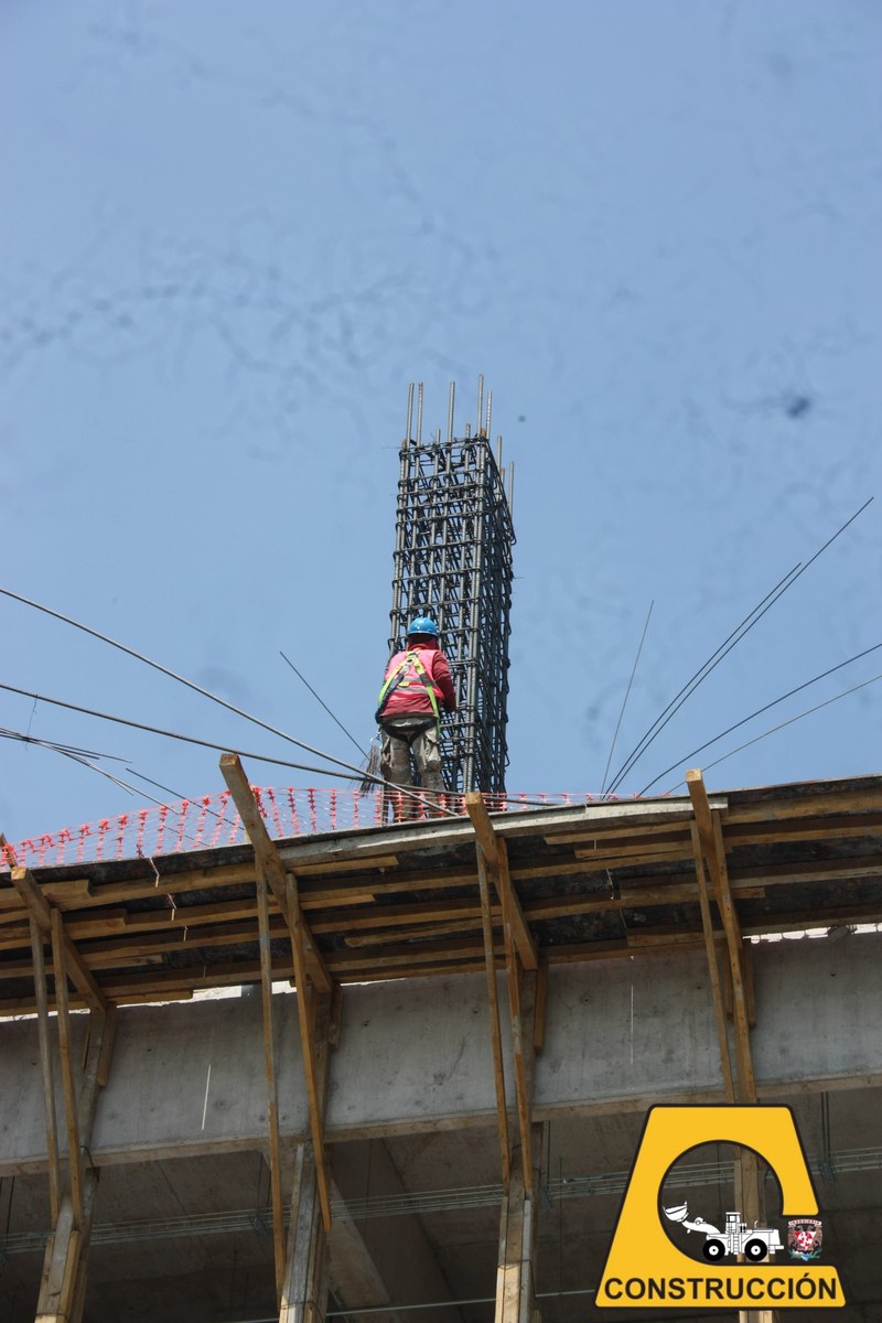 Obrero laborando (2).jpg