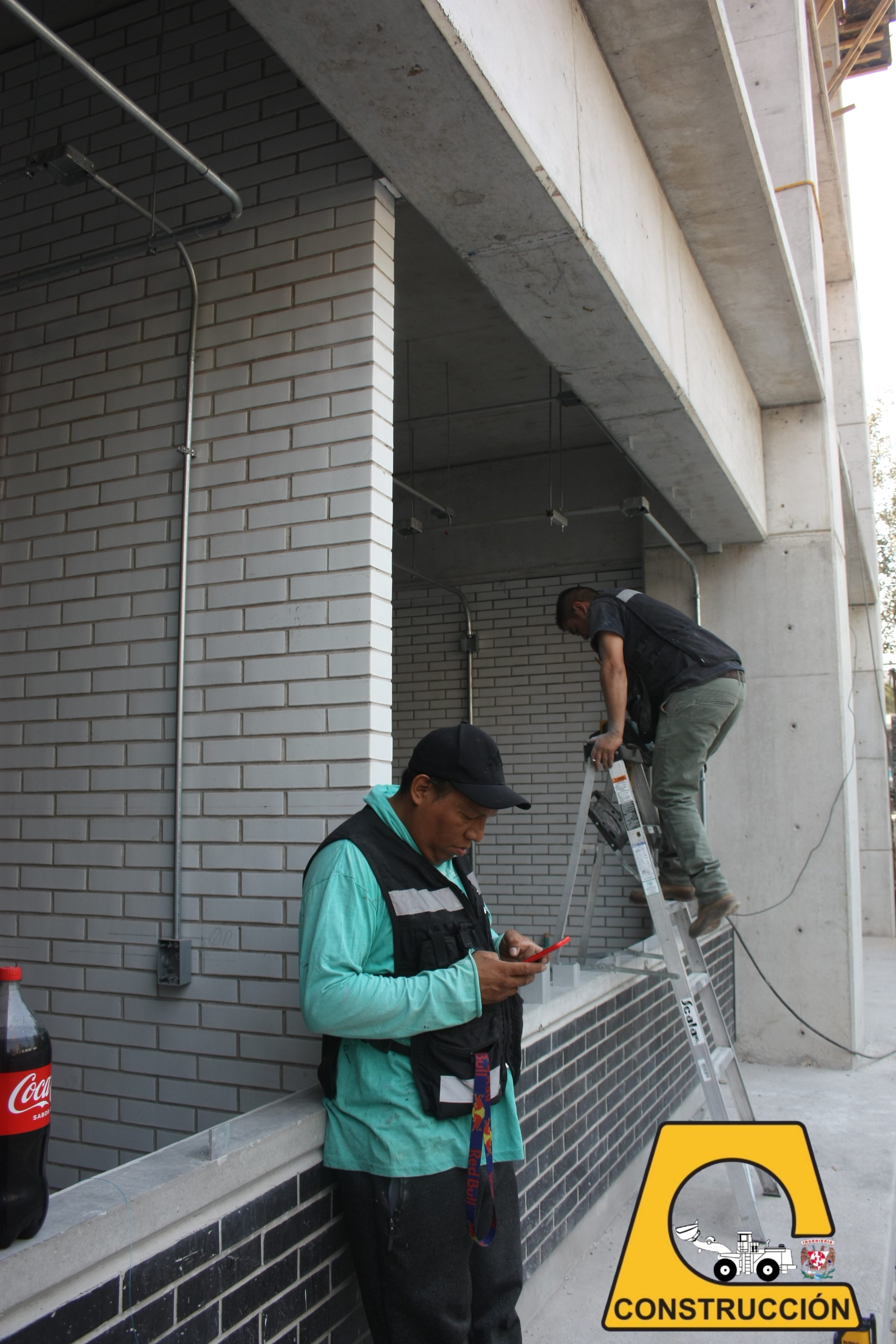 Obrero laborando (4).jpg