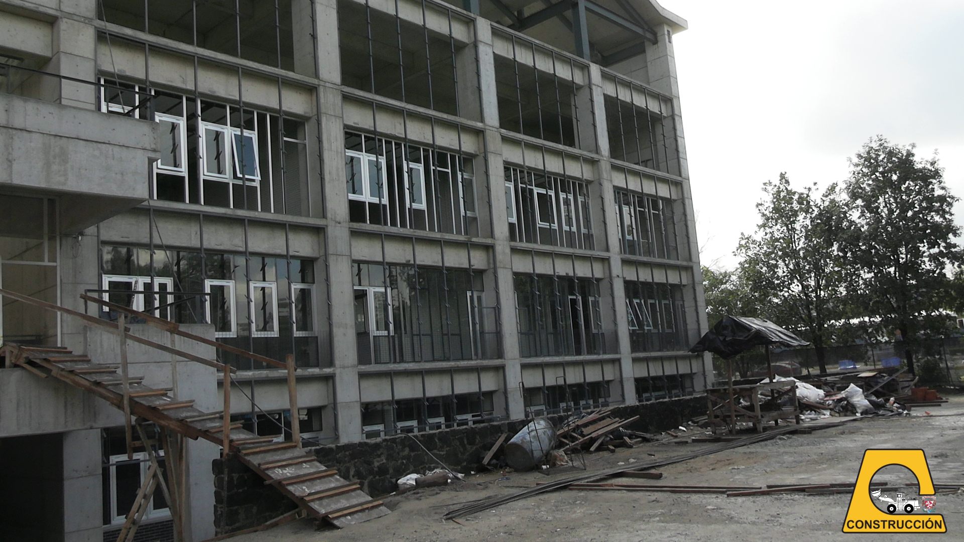 Vista exterior al edificio (11).jpg
