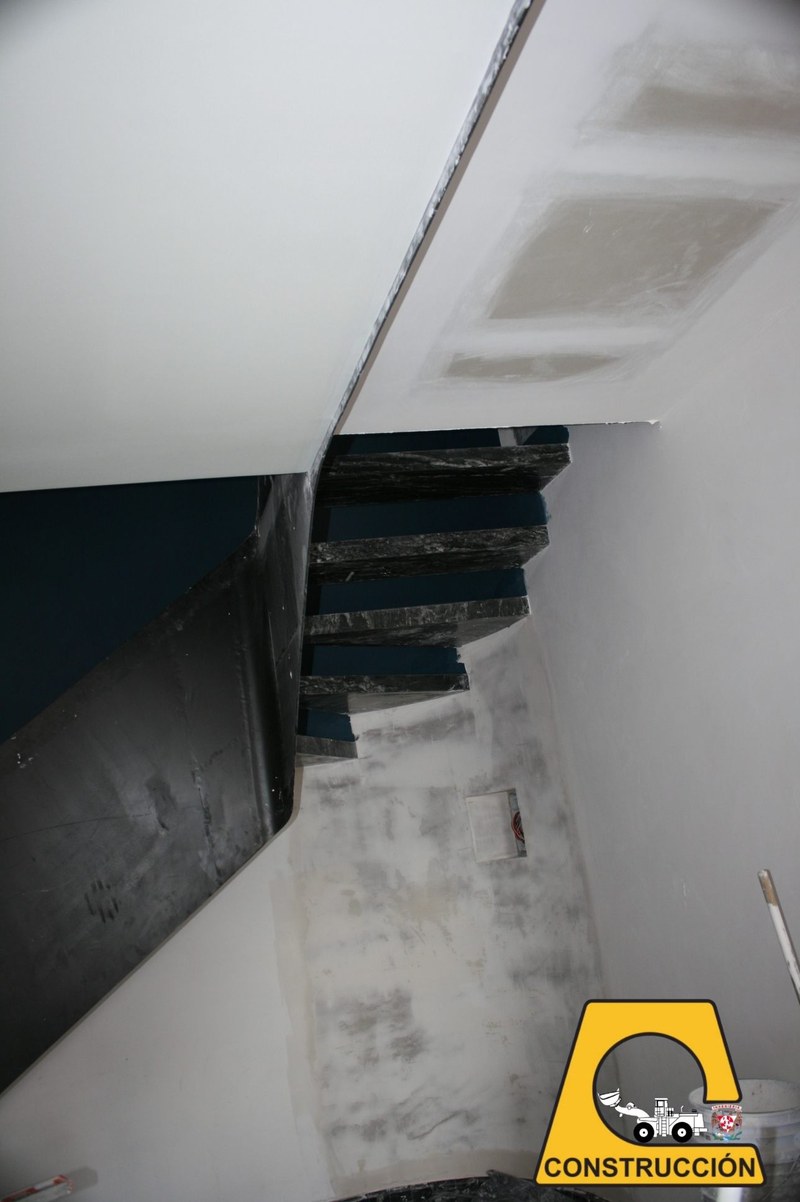 escalera.jpg