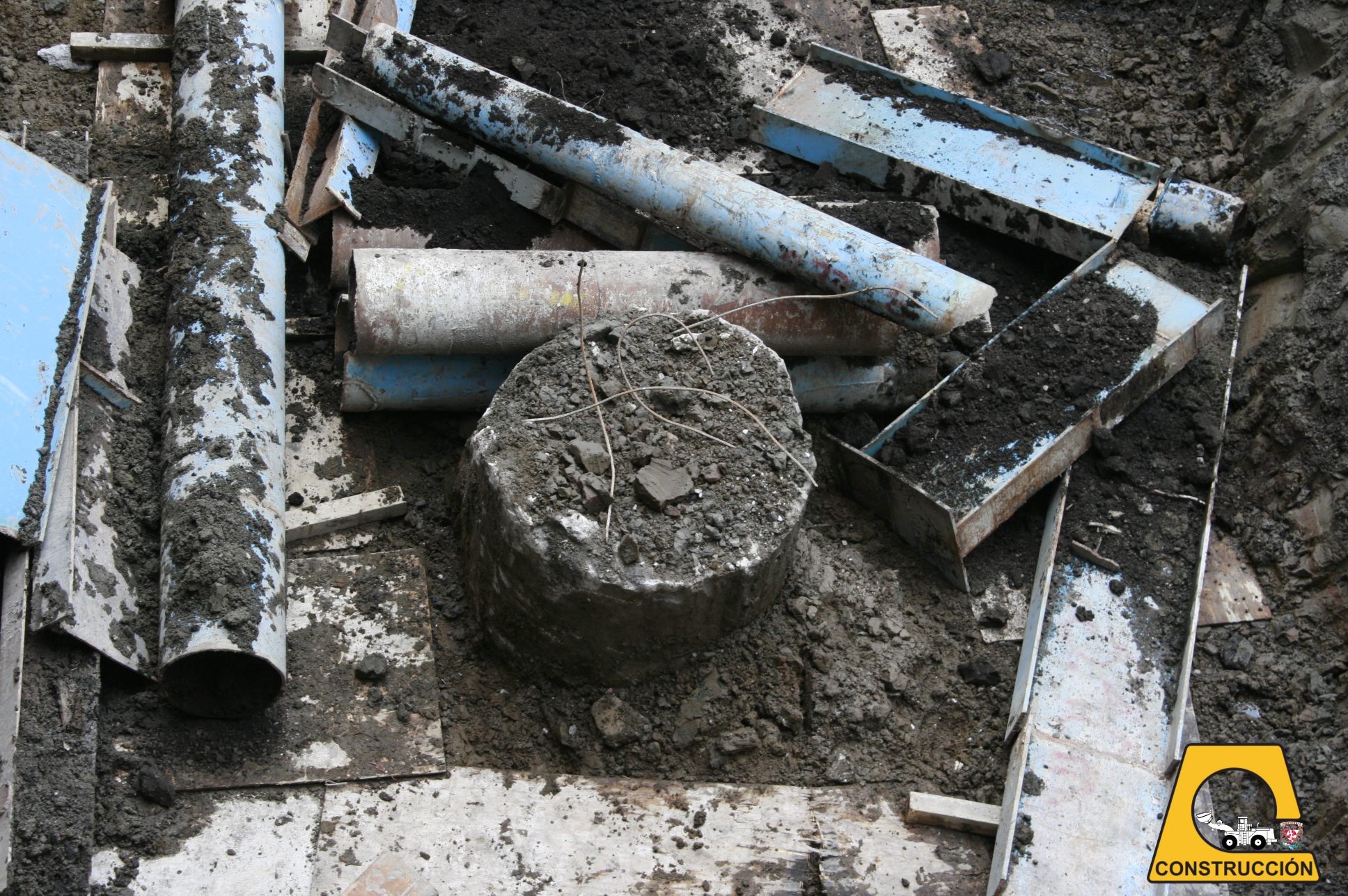 Escombros de acero y concreto.jpg