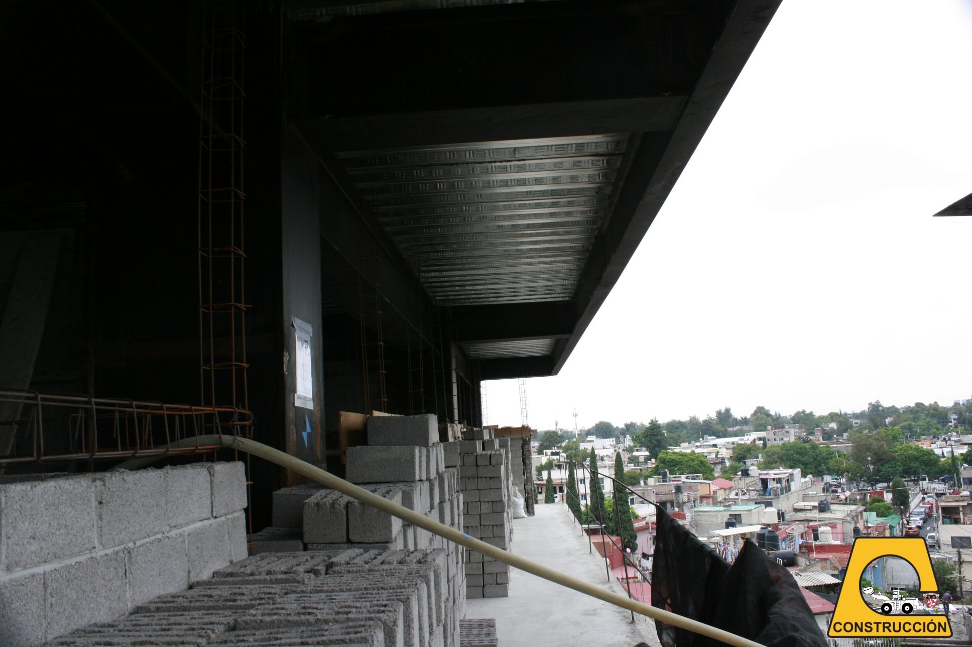 pilas de blocks de concreto (2).jpg